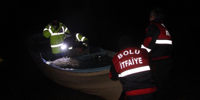 Tekne alabora oldu, 2 ki�i kay�p