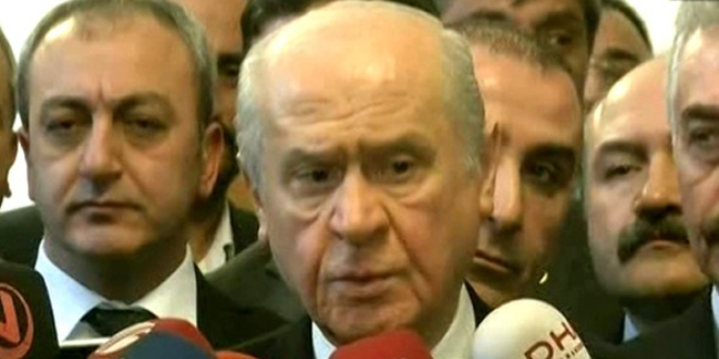 Bahçeli: Anayasa Meclis'ten geçmezse seçim yapılmalı