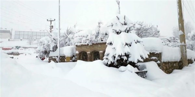Konya'da kar kalnl 3 metreyi at