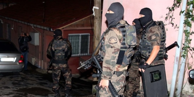 Kars'ta PKK'ya yardım ve yataklık eden 4 kişi yakalandı