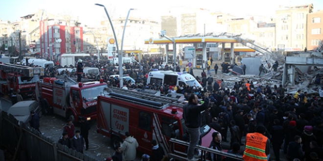 Zeytinburnu'daki bina neden çöktü?