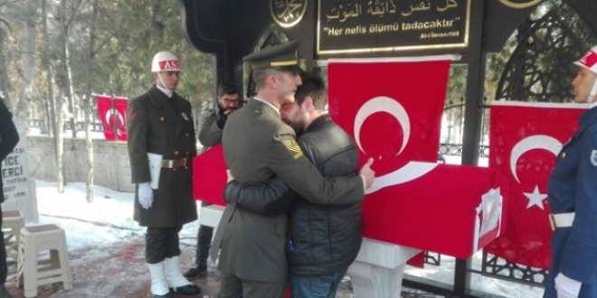 Şehit astsubay Özdil, son yolculuğuna uğurlandı