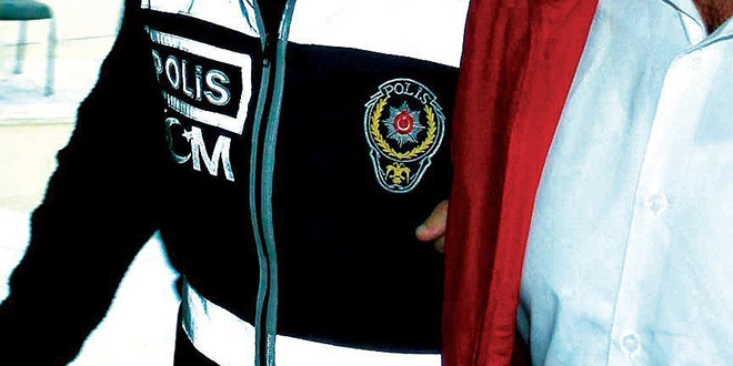 10 yıldır aranan terörist kahvede oyun oynarken yakalandı