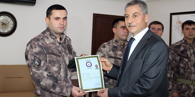 Şüphelilere başarıyla müdahale eden polislere ödül