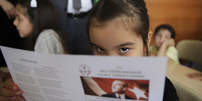 'Karne notları öğrencinin değil performansın göstergesi'