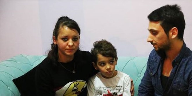 Muavin hamile kad�n� tekme tokat d�vd� iddias�