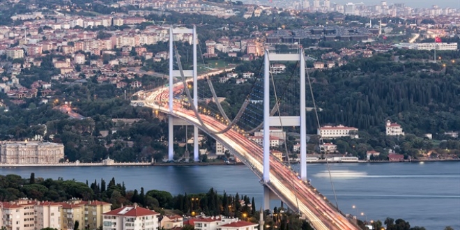 İki kıta denizin altından yayalar için birleşiyor