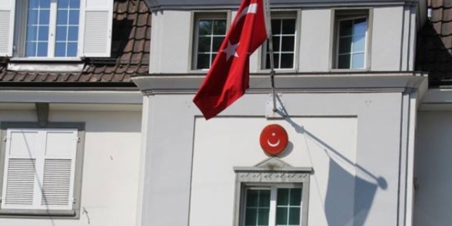 Türkiye'nin Zürih Başkonsolosluğuna havai fişek saldırısı