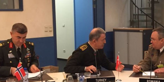 Hulusi Akar, Brüksel'de askeri temaslarda bulundu