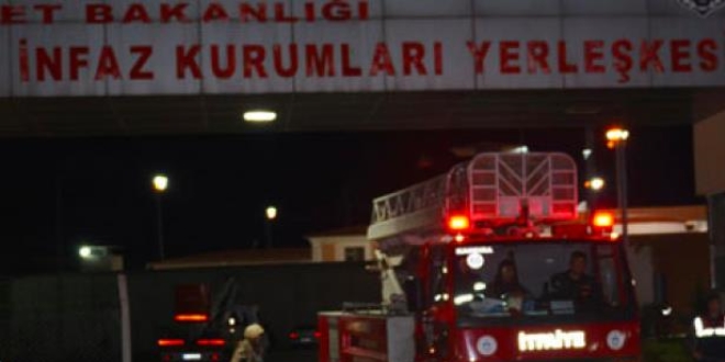 Cezaevi yangınında etkilenen mahkumların ifadeleri alındı