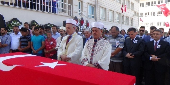 Şehit Uzman Çavuş Doruk, Giresun'da toprağa verildi