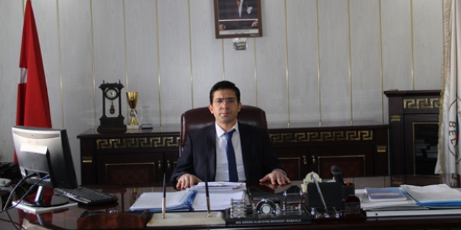 Kaymakam �zt�rk: Bizler halk i�in buraday�z