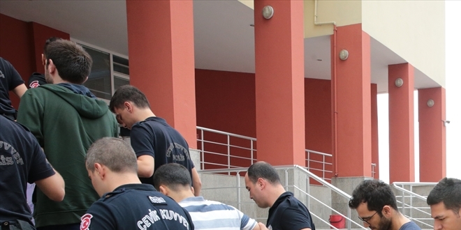 Gaziantep'te 8'i tutuklu 88 sankl FET davasnn ilk durumas grld