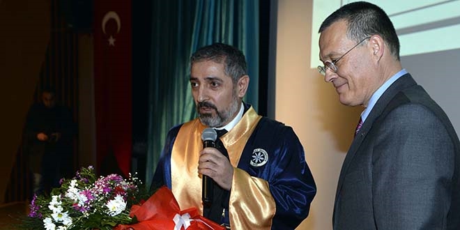 Ardahan Üniversitesi'nde rektörlük devir teslim töreni