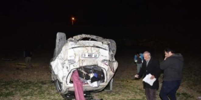 Adana'da otomobil uuruma devrildi: 1 l, 1 yaral