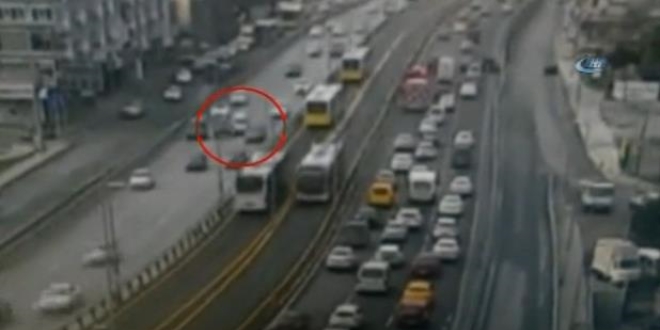 Makas atarak zincirleme kazaya sebep olan sürücü yakalandı