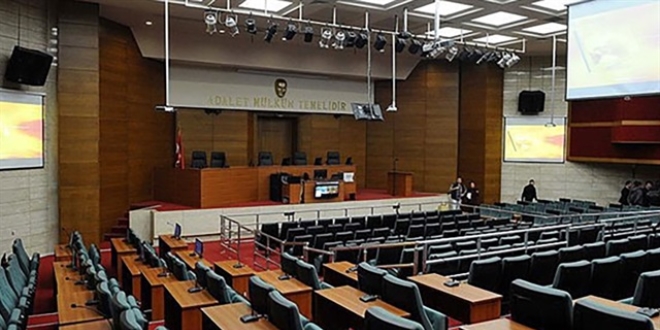 zmir'de FET davasnda 30 avukat ekilme talebinde bulundu