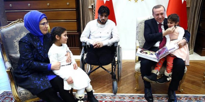 Erdoğan, Suriyeli Gözyaşı ve ailesini kabul etti