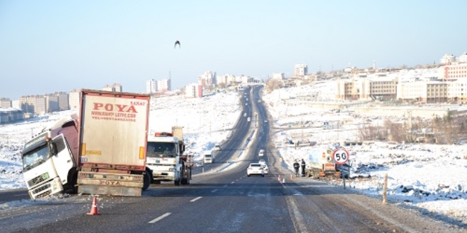 anlurfa-Diyarbakr karayolu trafie ald