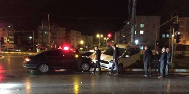 Çorum'da iki otomobil çarpıştı: 10 yaralı