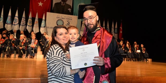 Kazanın ayırdığı üniversiteden 19 yıl sonra mezun oldu