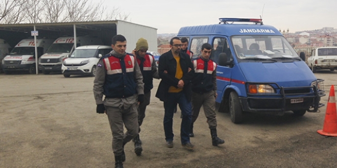Başbakanlık eski çalışanı Yunanistan'a kaçarken yakalandı
