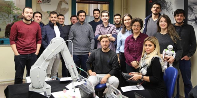İnsan ve robot karşılıklı satranç oynayacak