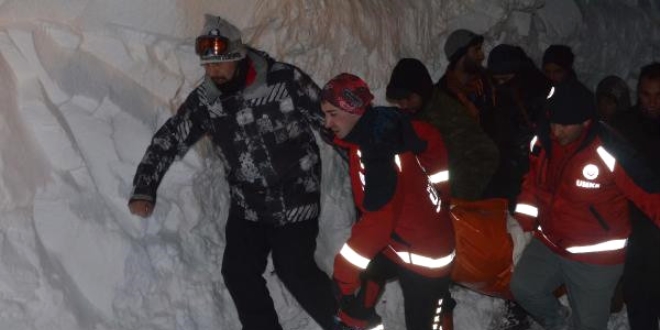 Bitlis'te kadın hastanın imdadına UMKE yetişti