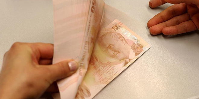 Fitch'e rağmen TL bir haftada yüzde 5 kazandırdı