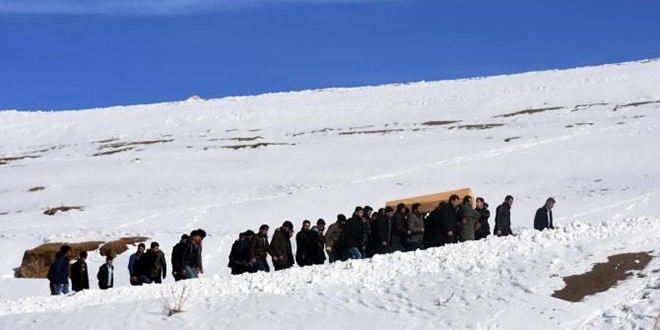 �niversiteli Remzi'nin hayali kaymakam olmakt�