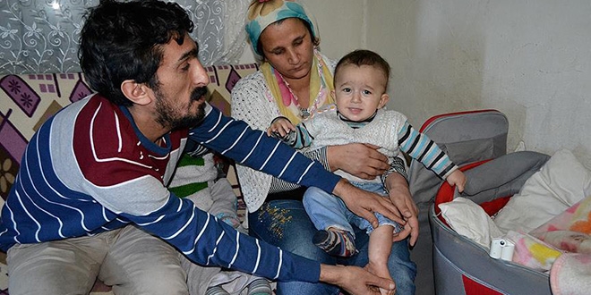 Yiğit bebek ameliyat olmazsa ayağını kaybedecek