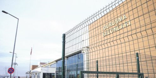 Darbeci yüzbaşıdan 'halkı ezin' emri!