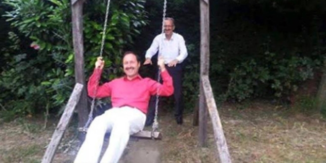 Salıncak fotoğrafının yaktığı müdür ihraç edildi