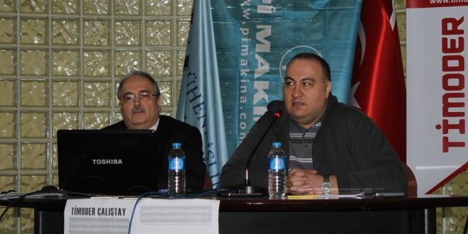 İş makinaları operatörleri çalıştay düzenledi