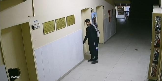 Mersin'de 14 ayr� okula giren h�rs�z kameraya yakaland�