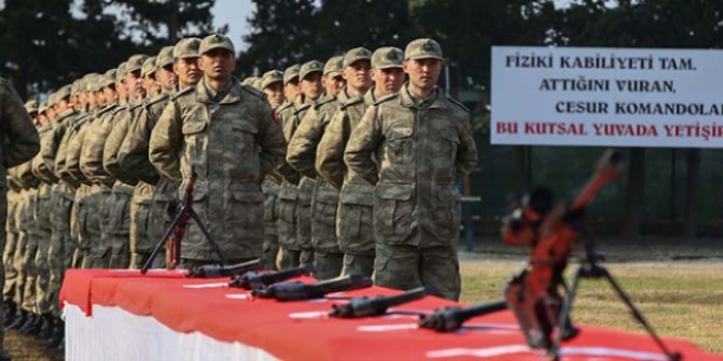 Eğitimini tamamlayan subay adayları yemin etti