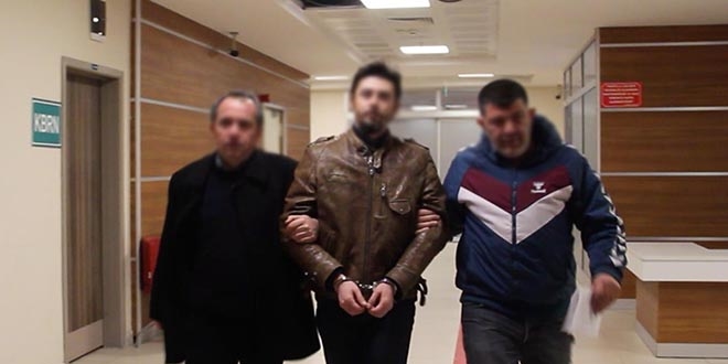 Darbeci pilot, annesinin evinde yakalandı