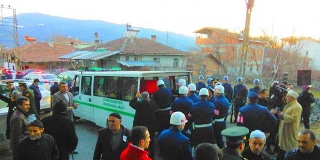 KKTC'de  hayat�n� kaybeden astsubay topra�a verildi