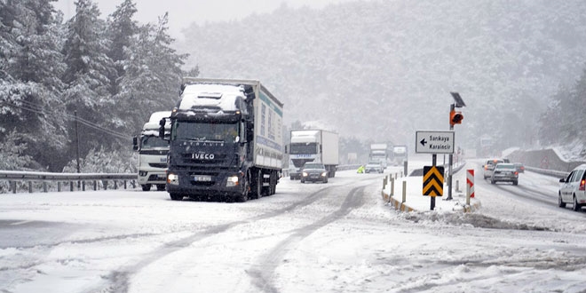 Bolu Dağı'nda kar yağışı başladı