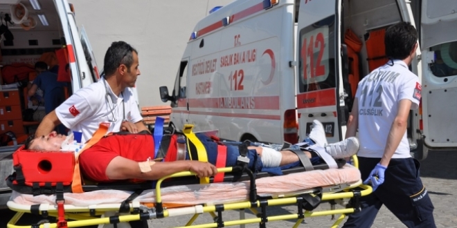 Çorum'da trafik kazası: 4'ü çocuk 8 yaralı