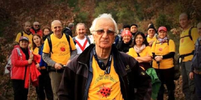 Uçuruma yuvarlanan emekli öğretmen öldü