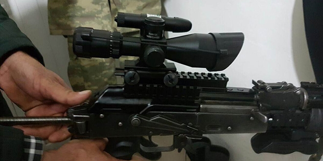 Hakkari'de silah dürbünleri ele geçirildi