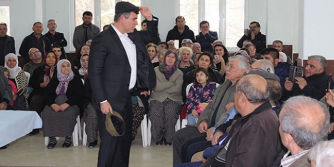 Feyzioğlu'ndan kasketli anlatım