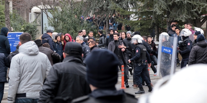 Marmara Üniversitesi önünde gerginlik: 6 gözaltı