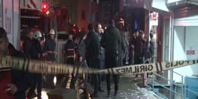�stanbul'da molotoflu sald�r�