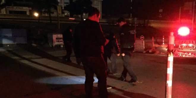 Maltepe'de taksi dura��na ate� a��ld�: 1 yaral�