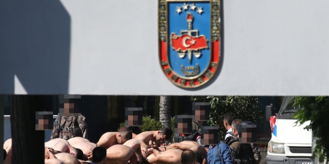 15 Temmuz gecesi, Jandarma'da olan 20 sivil aranıyor