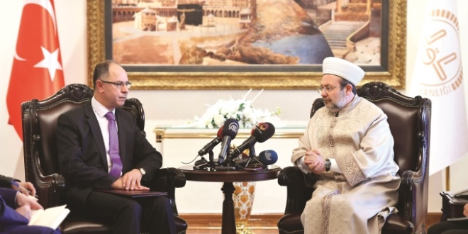Diyanet ��leri Ba�kan�: Her Filistinli m�ezzin olur