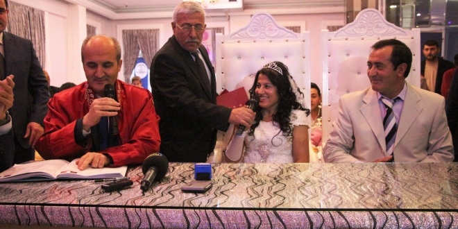 Sevgililer Günü nedeniyle toplu nikah töreni