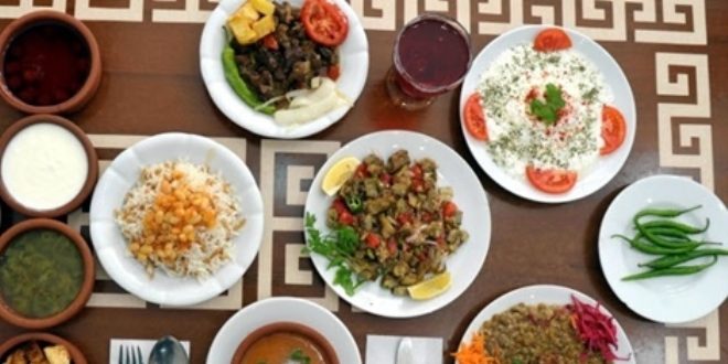 Az yemek yaşlanma sürecini yavaşlatıyor